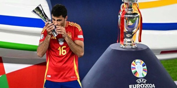 金球奖评委骆明：我为何选罗德里第1、维尼修斯第3